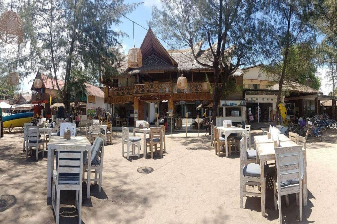 Samba Beachfront View Gili Trawangan